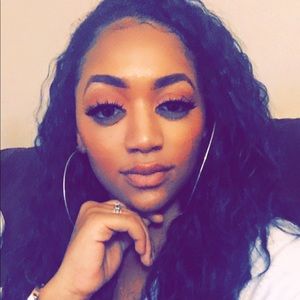 Meet your Posher, Seandra